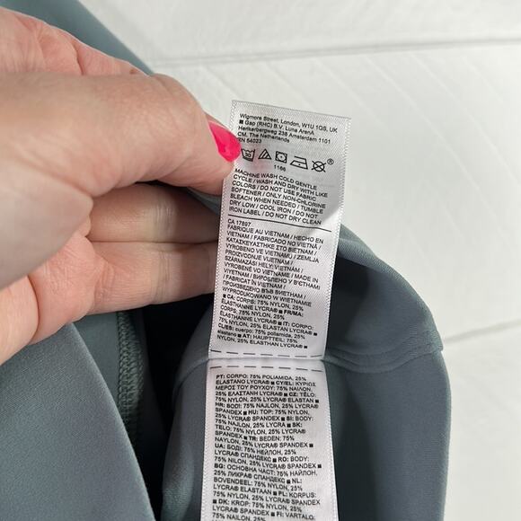 ATHLETA Minimalist Grey Salutation Cargo‎ 7/8 Tight Leggings Gym Workout Size XL - Picture 10 of 15